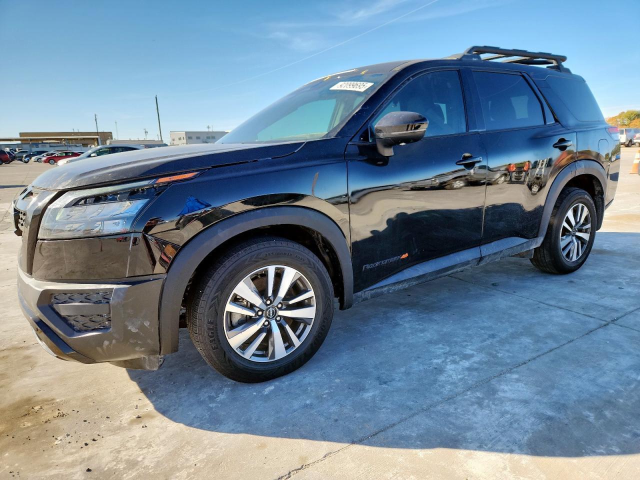 2023 Nissan Pathfinder Sv