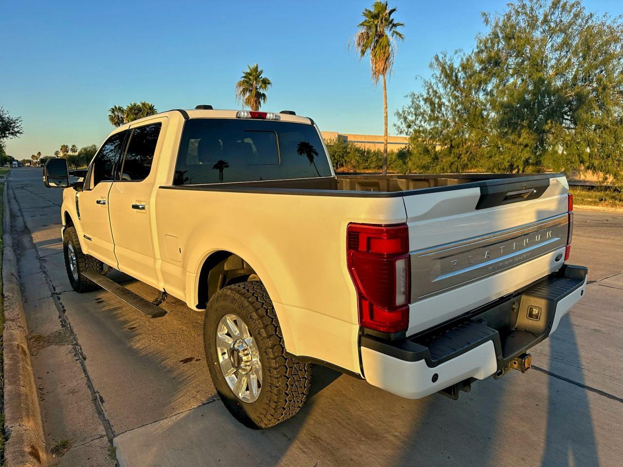 2021 Ford F250 Super Duty - Image 3