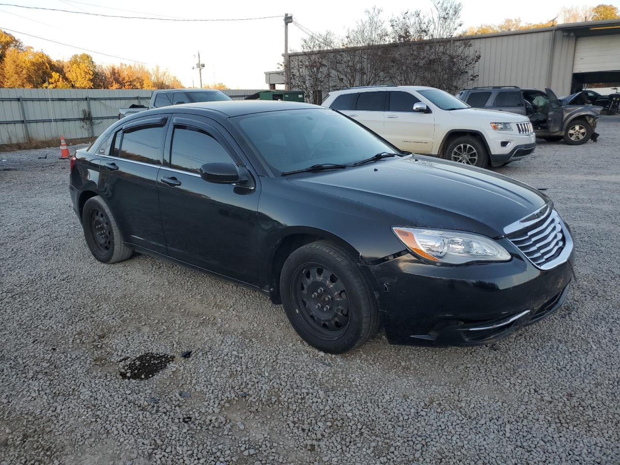 2011 Chrysler 200 Lx - Фото 4