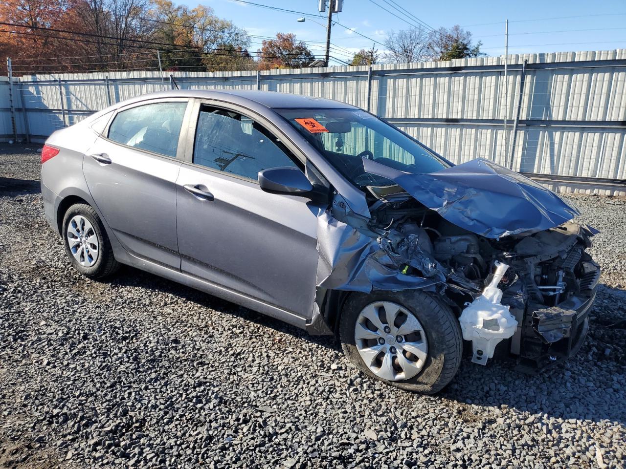 2017 Hyundai Accent Se - Фото 4