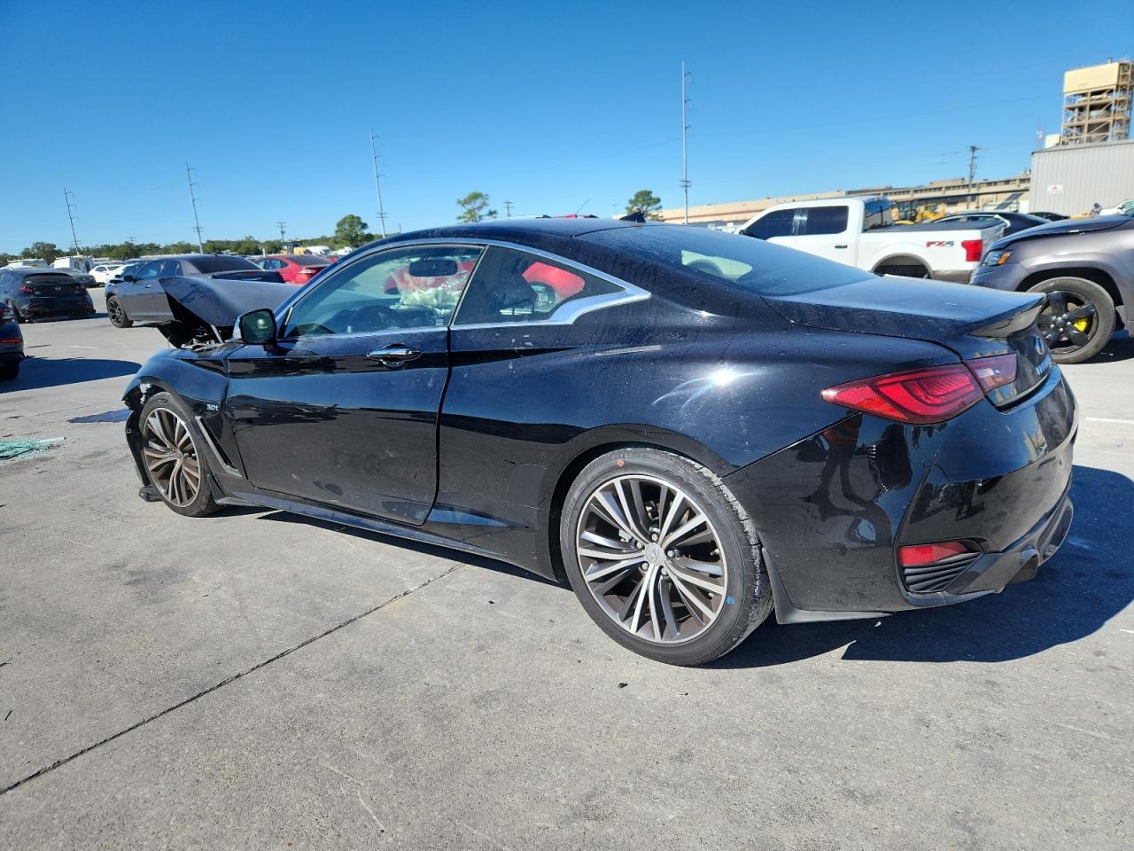 2018 Infiniti Q60 Luxe 300 - Фото 2