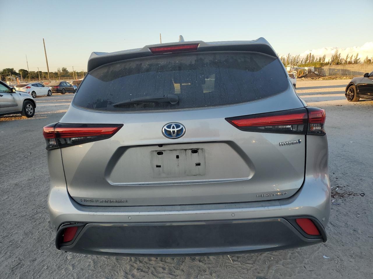 2021 Toyota Highlander Hybrid Limited - Фото 6