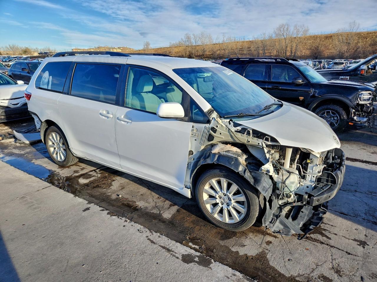 2015 Toyota Sienna Le - Фото 4