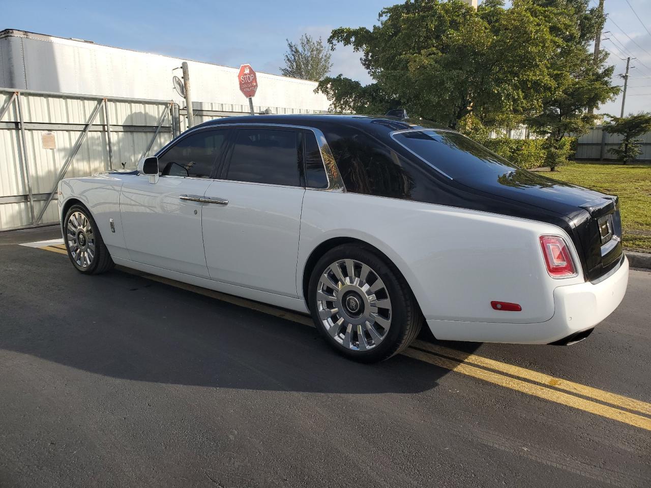 2022 Rolls-Royce Phantom - Image 2