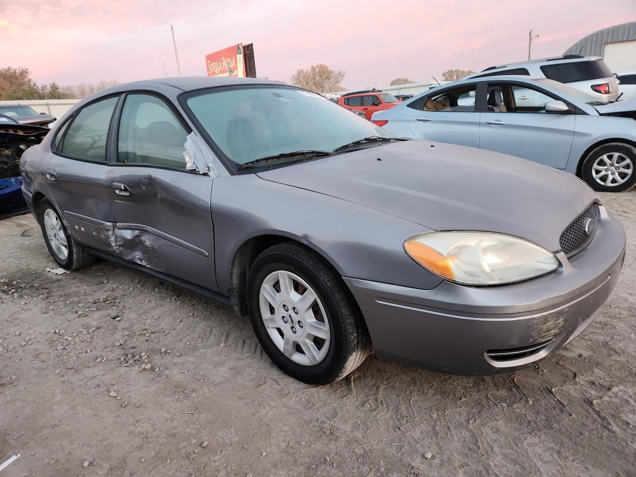 2006 Ford Taurus - Image 4