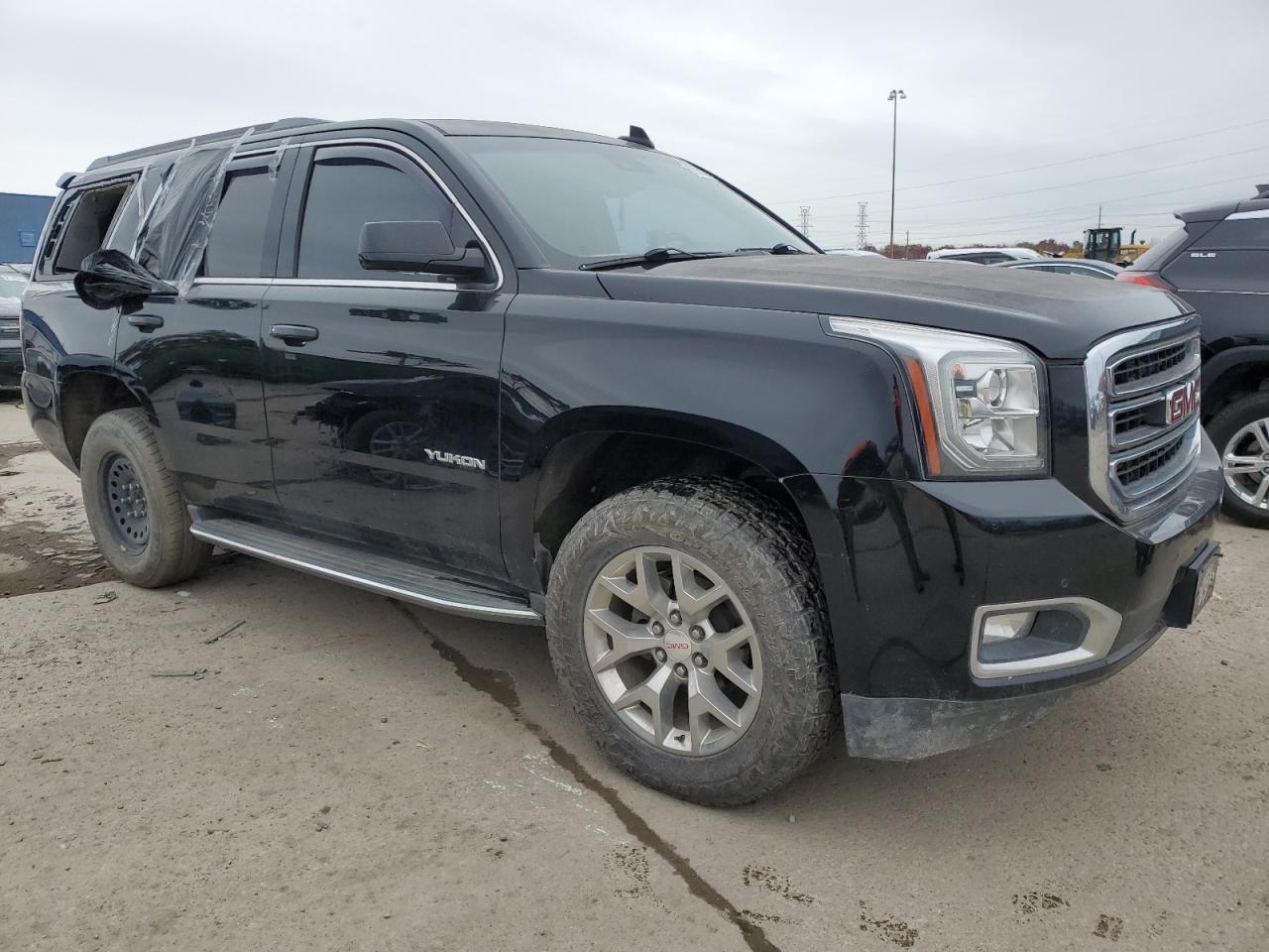 2017 GMC Yukon Slt - Фото 4