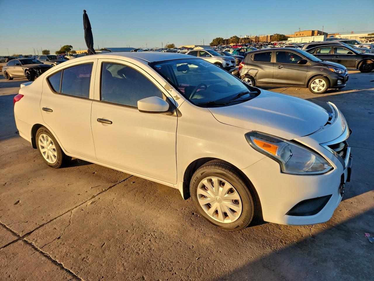 2017 Nissan Versa S - Image 4