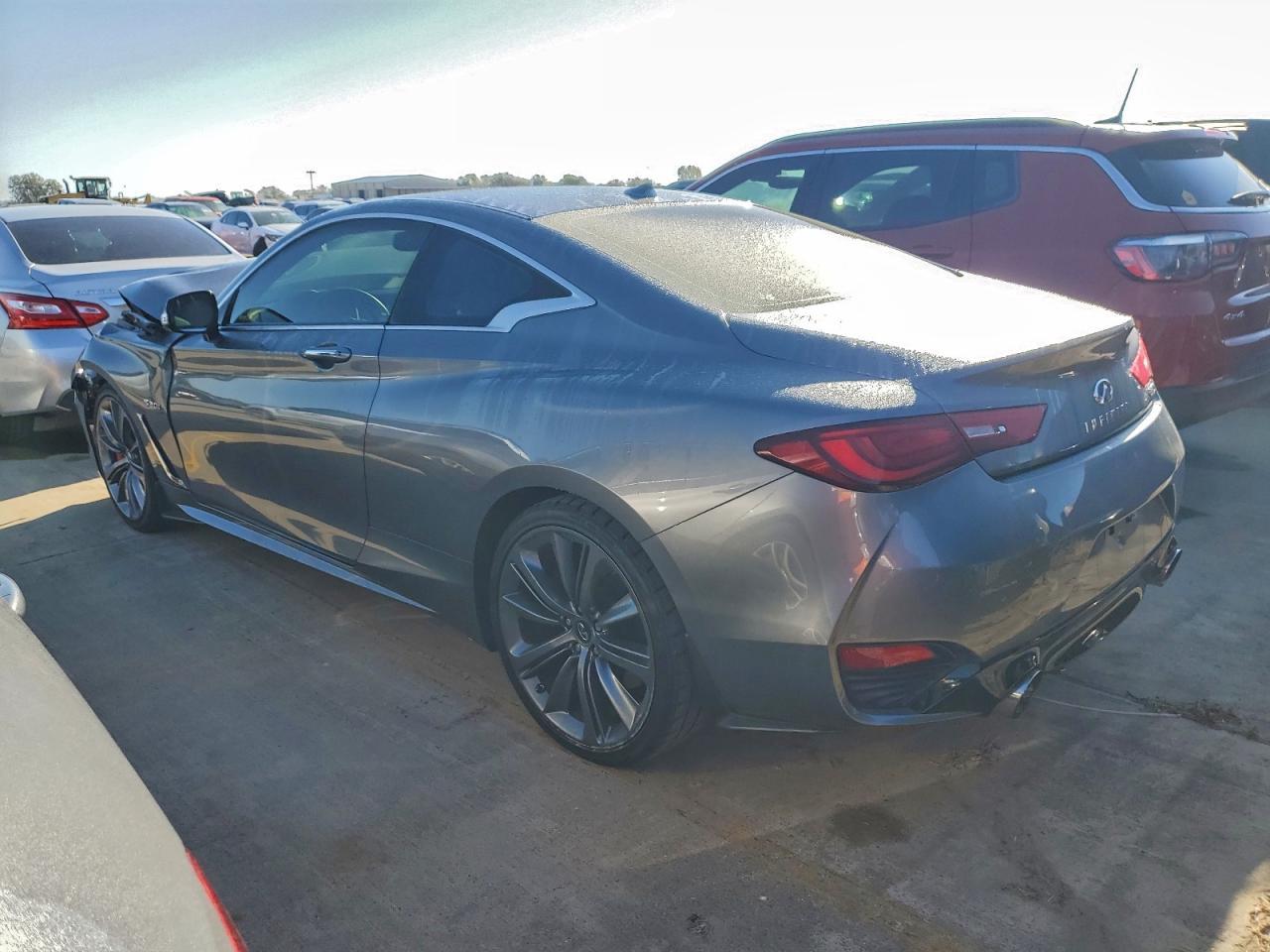 2018 Infiniti Q60 Red Sport 400 - Фото 2