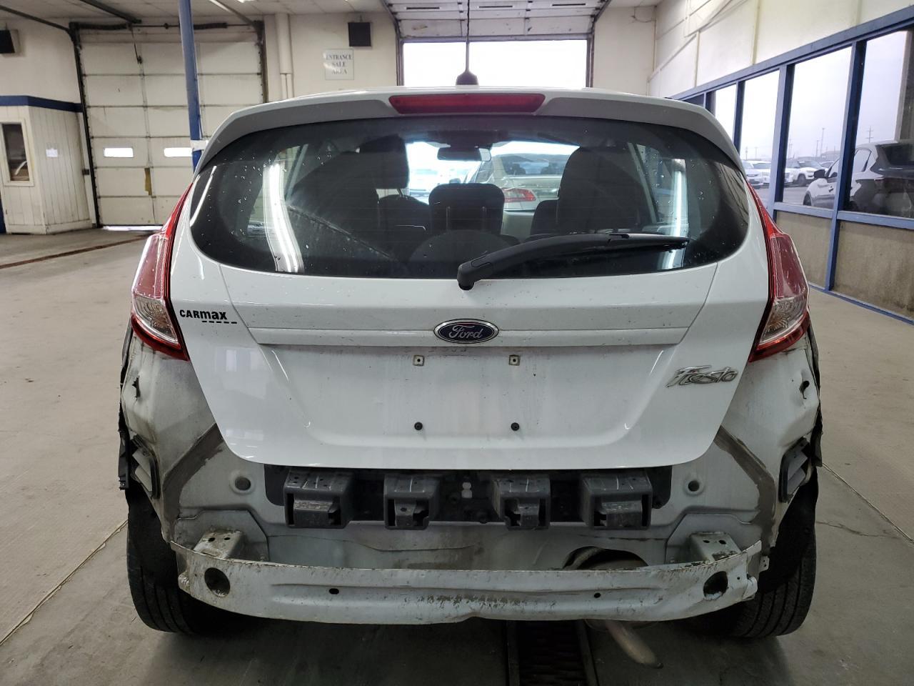 2016 Ford Fiesta S - Фото 6