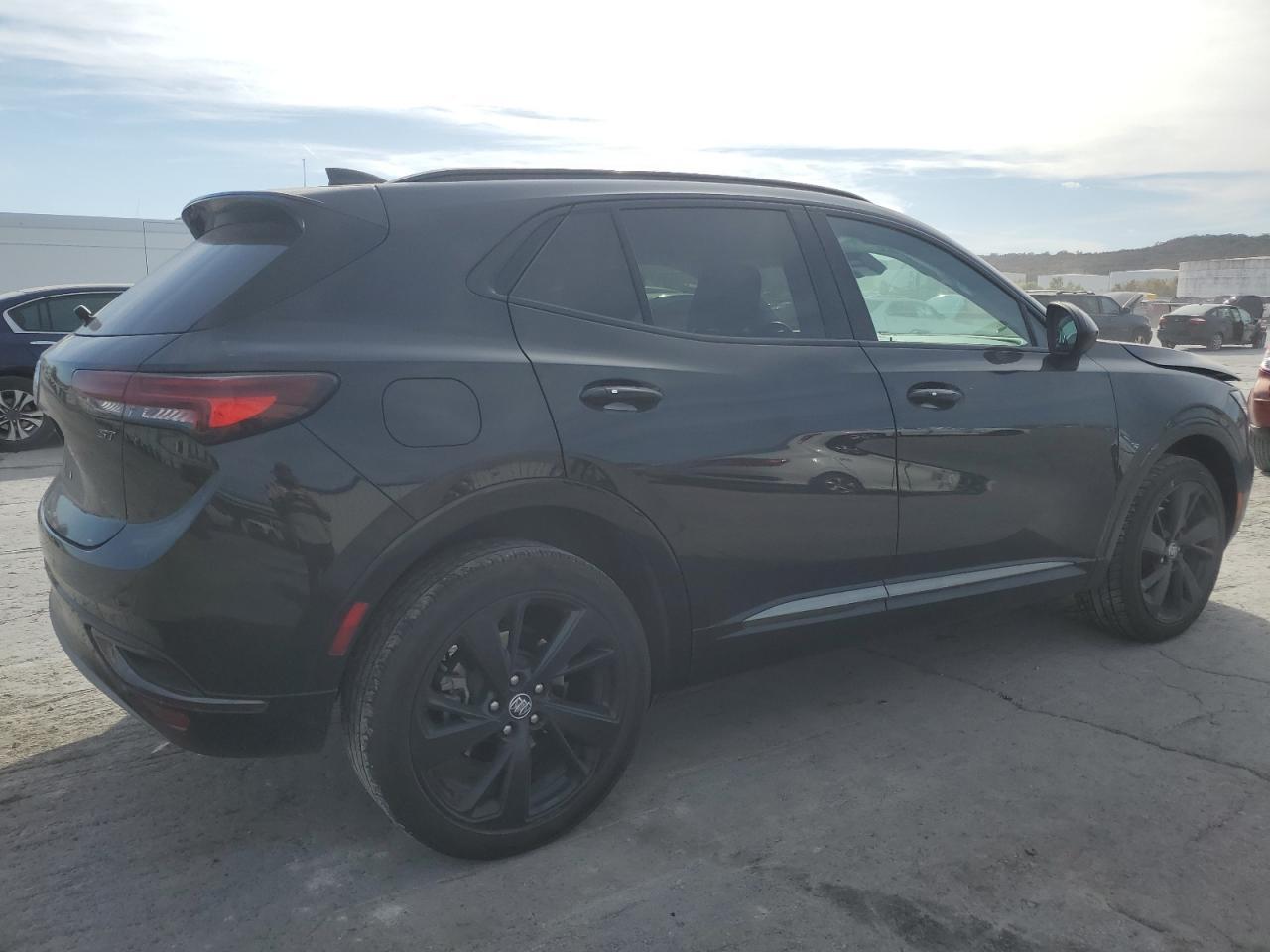 2023 Buick Envision Essence - Image 3