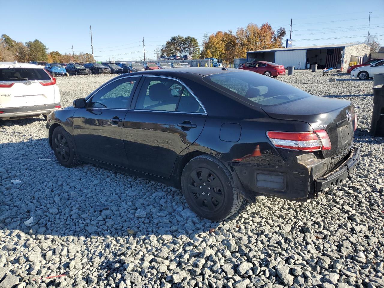 2010 Toyota Camry Base - Фото 2