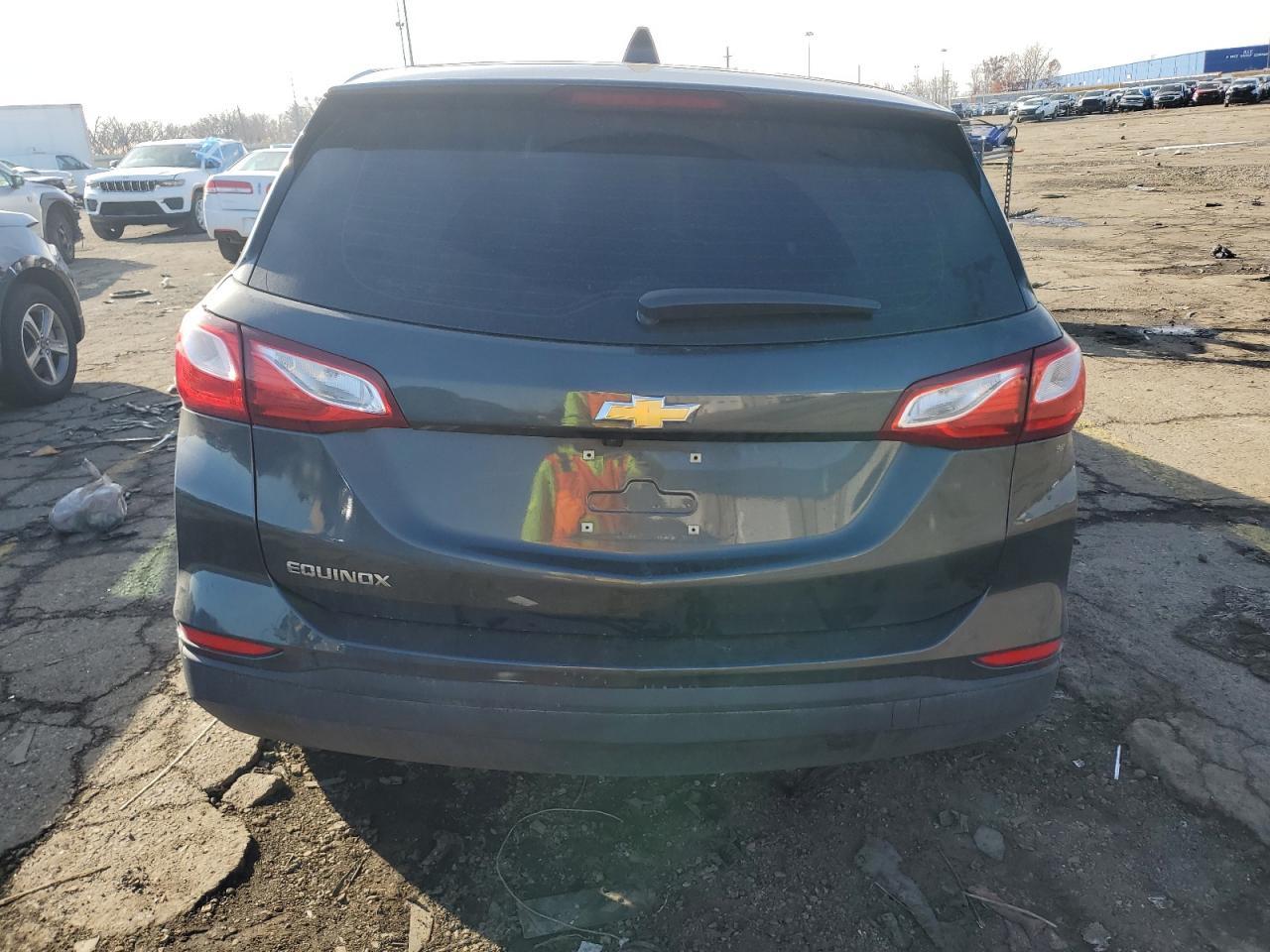 2019 Chevrolet Equinox Ls - Image 6
