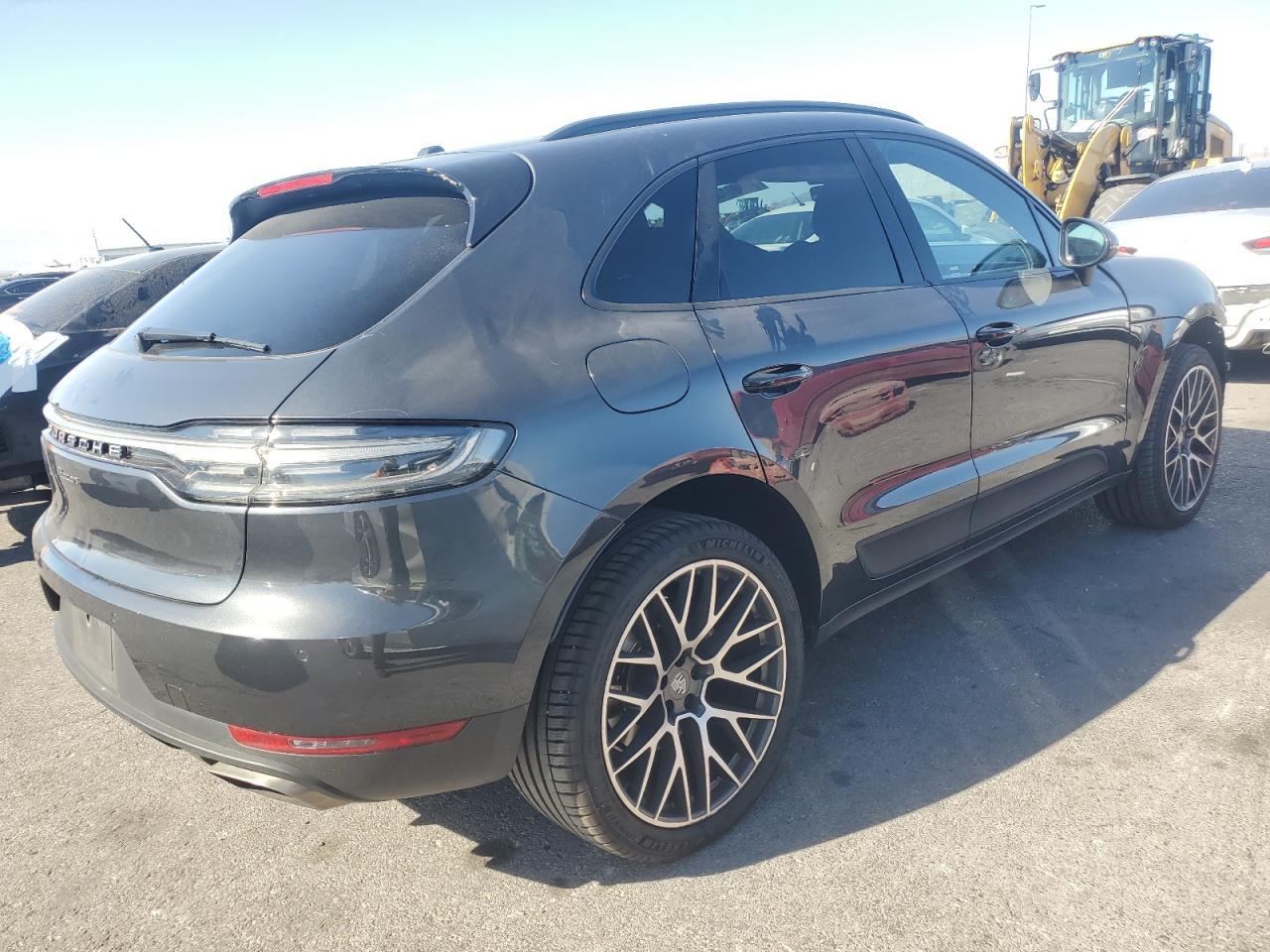 2019 Porsche Macan - Image 3