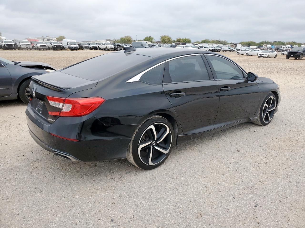 2021 Honda Accord Sport - Фото 3