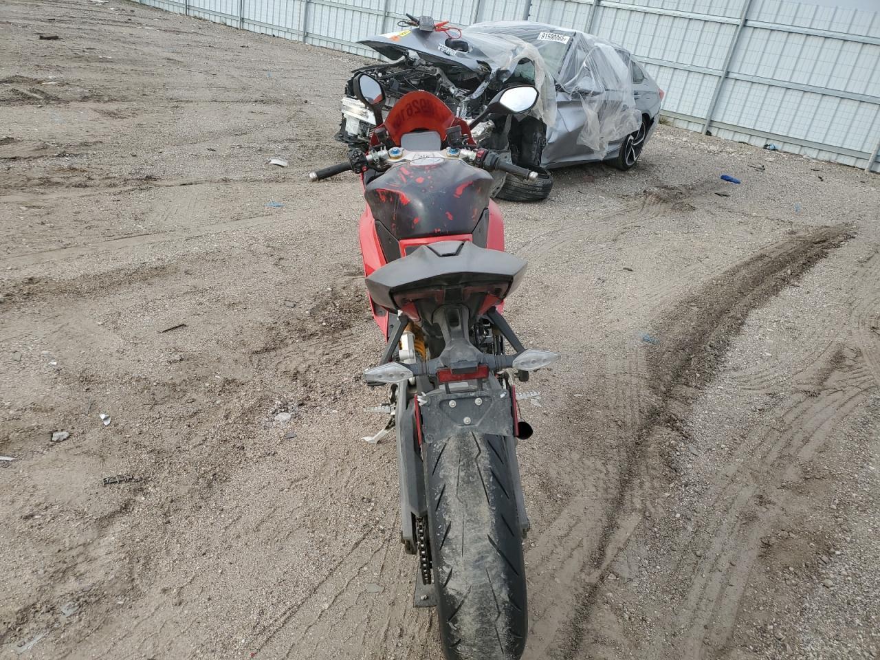 2025 Ducati Panigale V2 - Фото 4