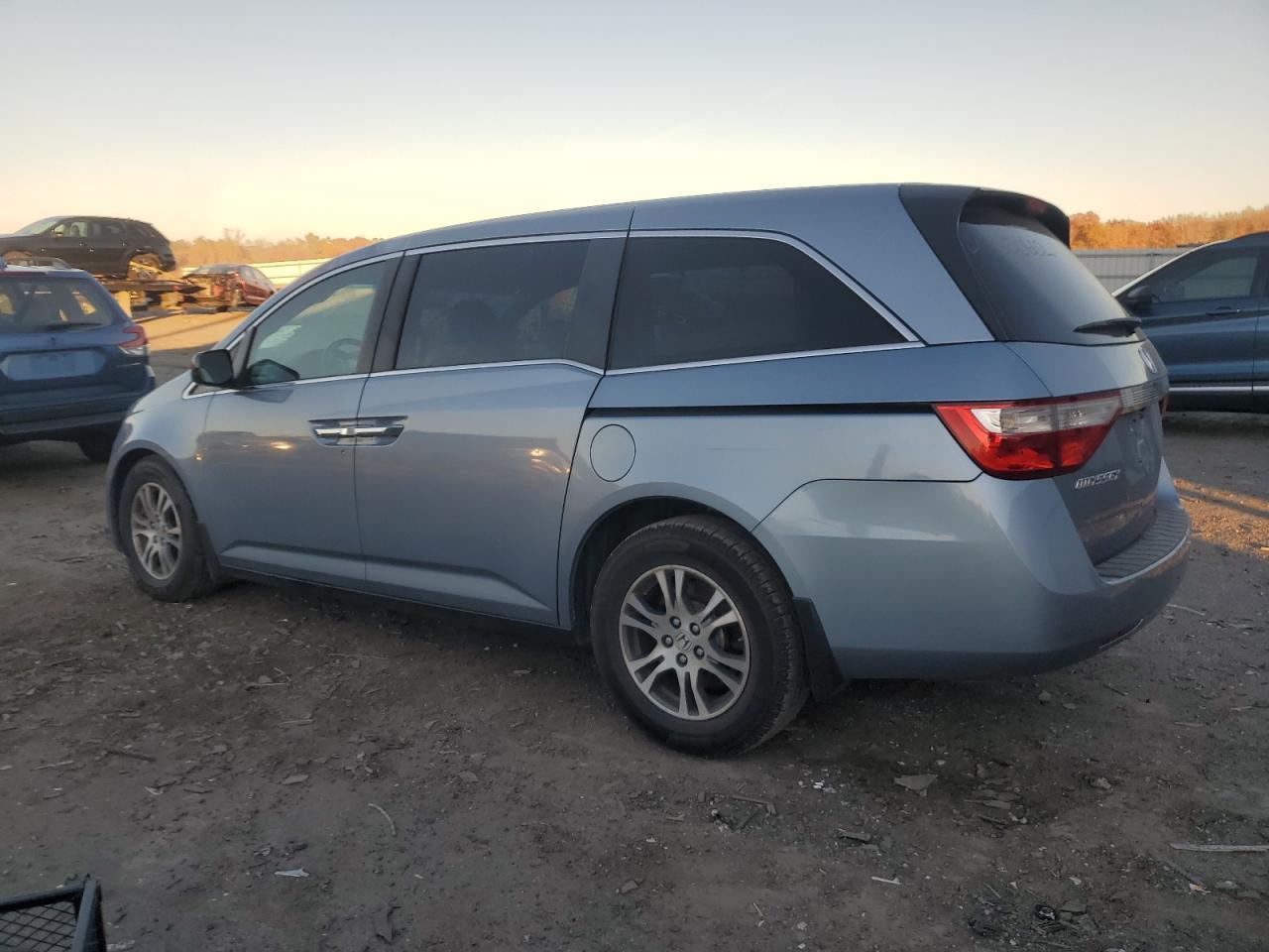 2012 Honda Odyssey Exl - Фото 2