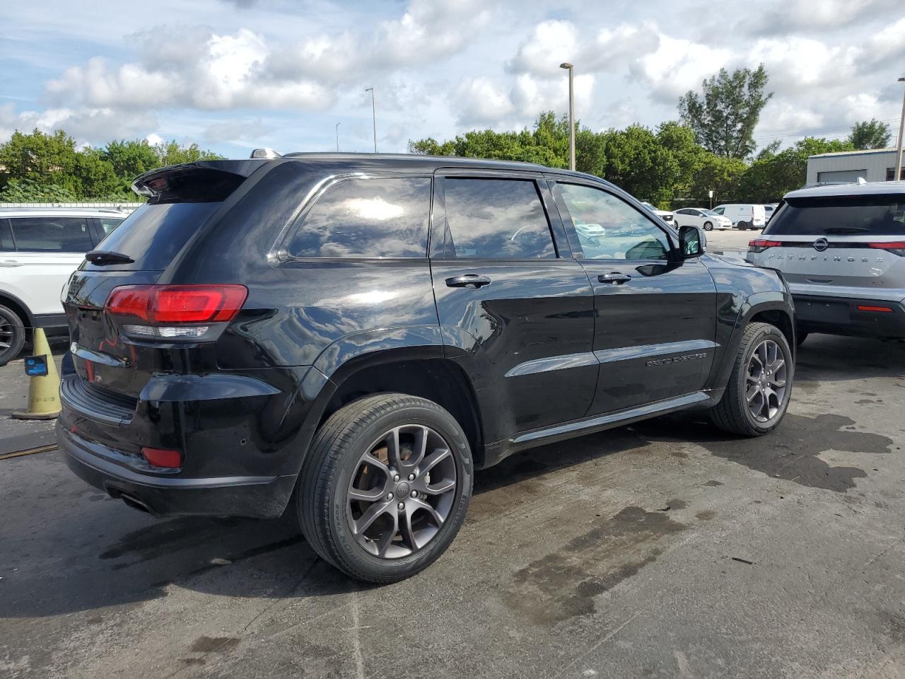 2021 Jeep Grand Cherokee Overland - Фото 3
