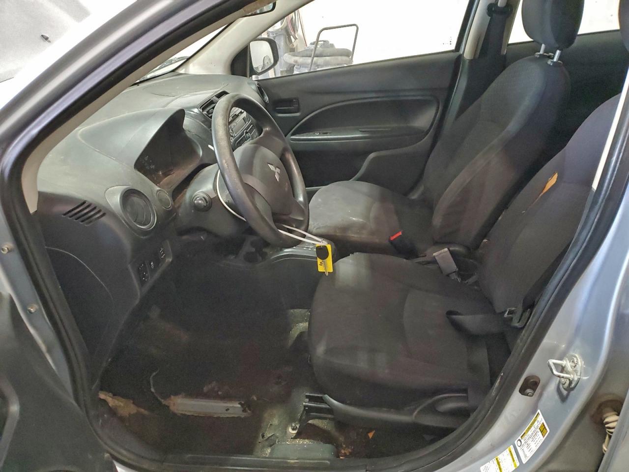 2015 Mitsubishi Mirage De - Image 7