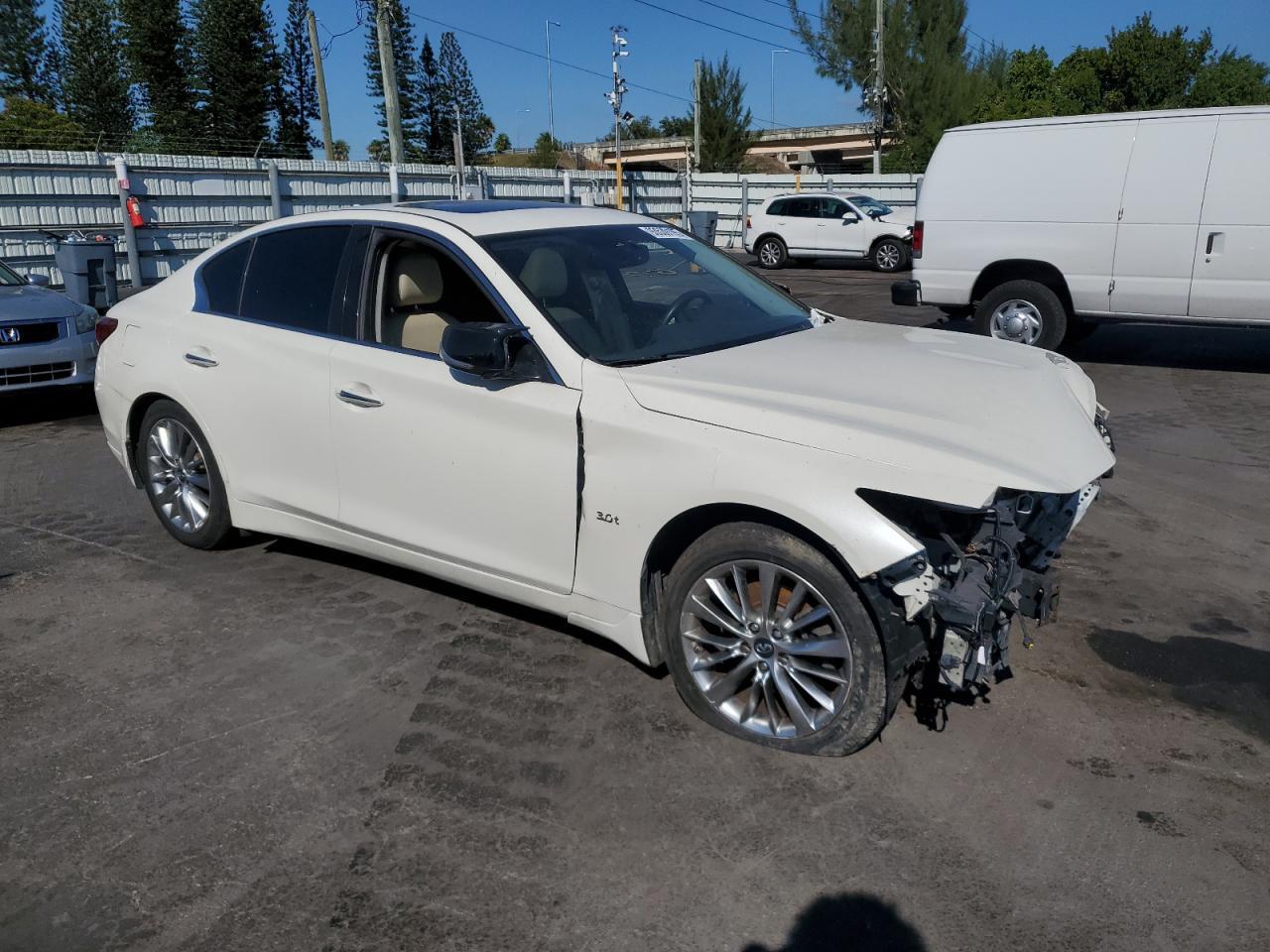 2019 Infiniti Q50 Luxe - Фото 4