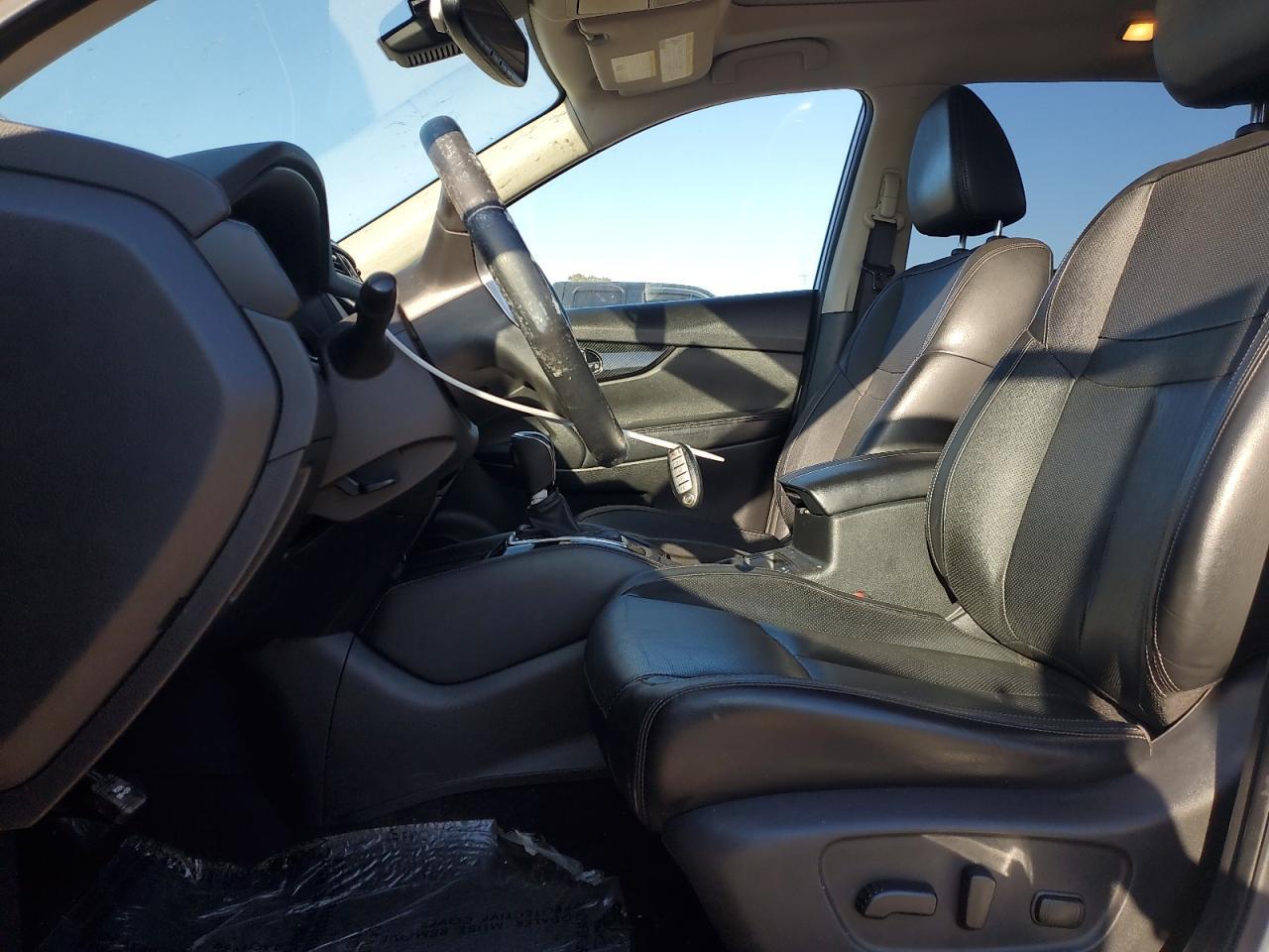 2018 Nissan Rogue S - Image 7