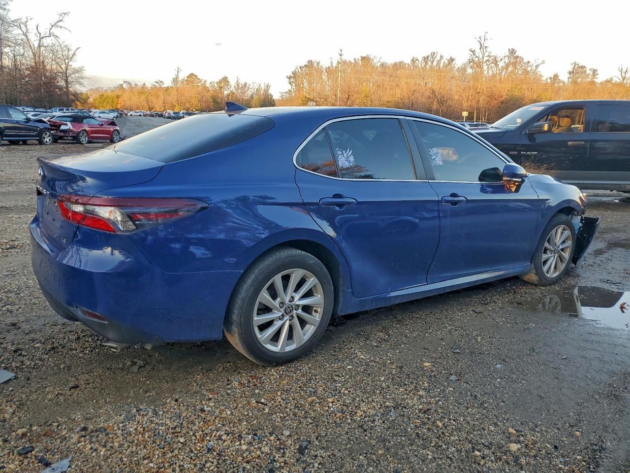 2023 Toyota Camry Le * Clean Title * Prior Repo * - Фото 3
