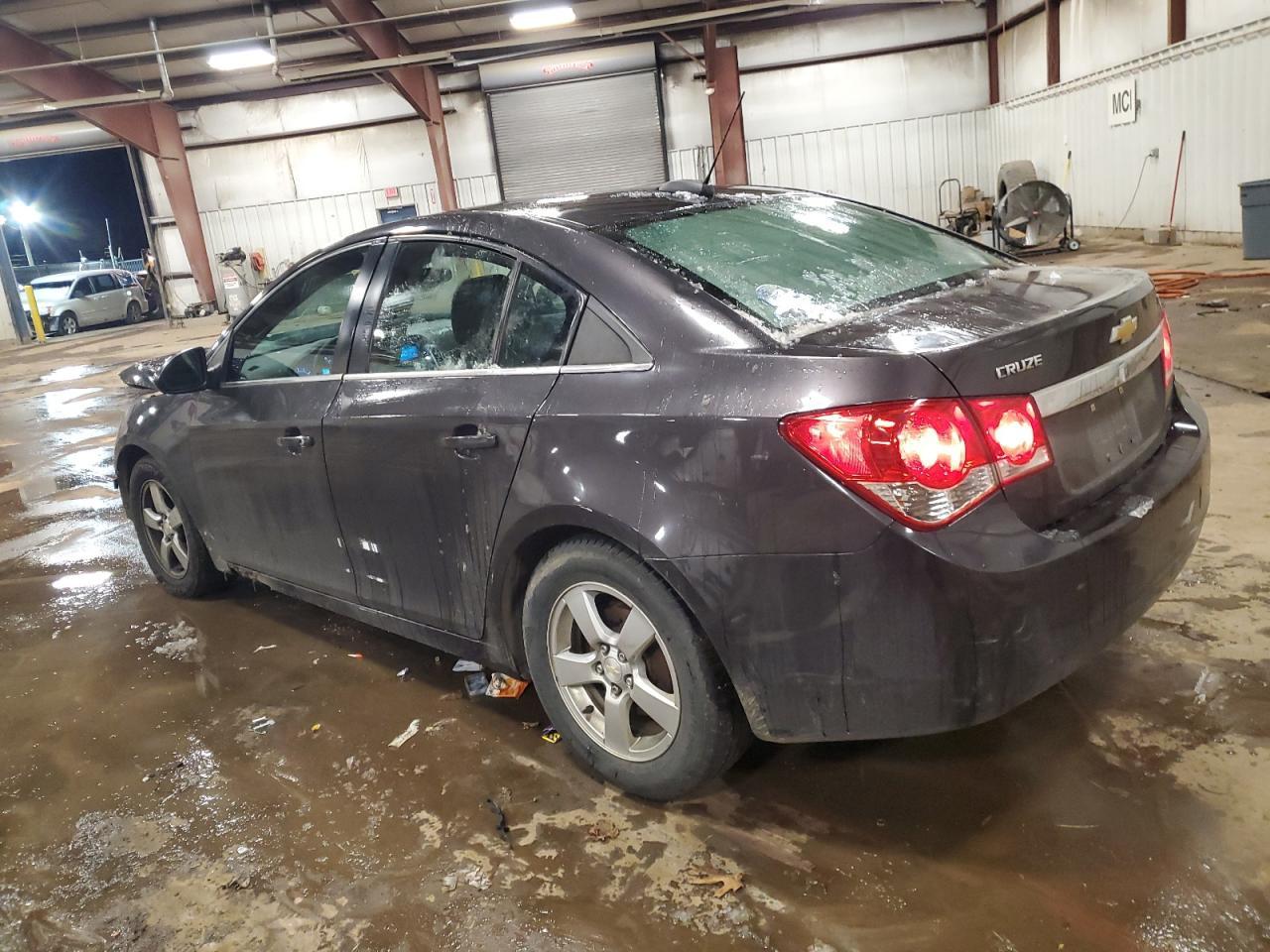 2015 Chevrolet Cruze Lt - Image 2