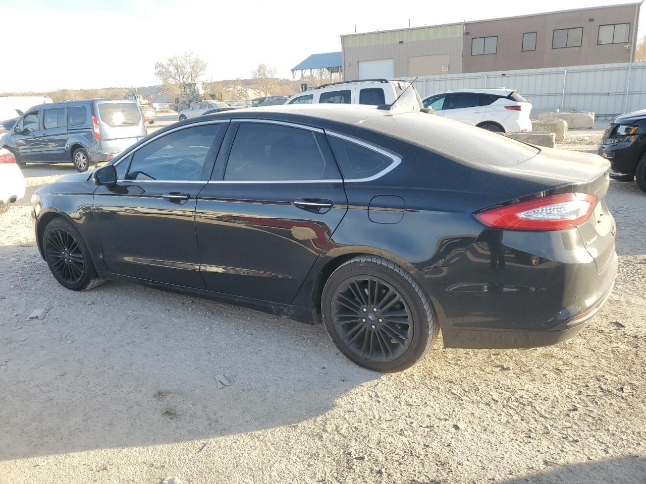 2016 Ford Fusion Se - Image 2