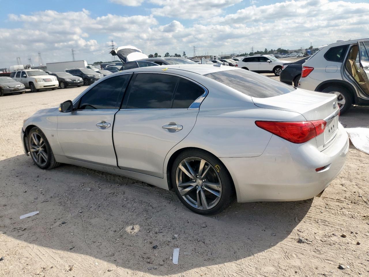 2015 Infiniti Q50 Base - Фото 2