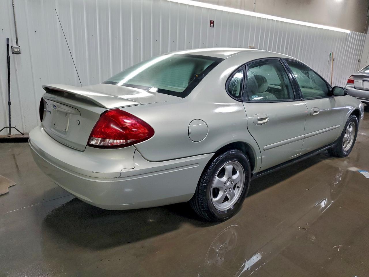 2005 Ford Taurus Se - Фото 3