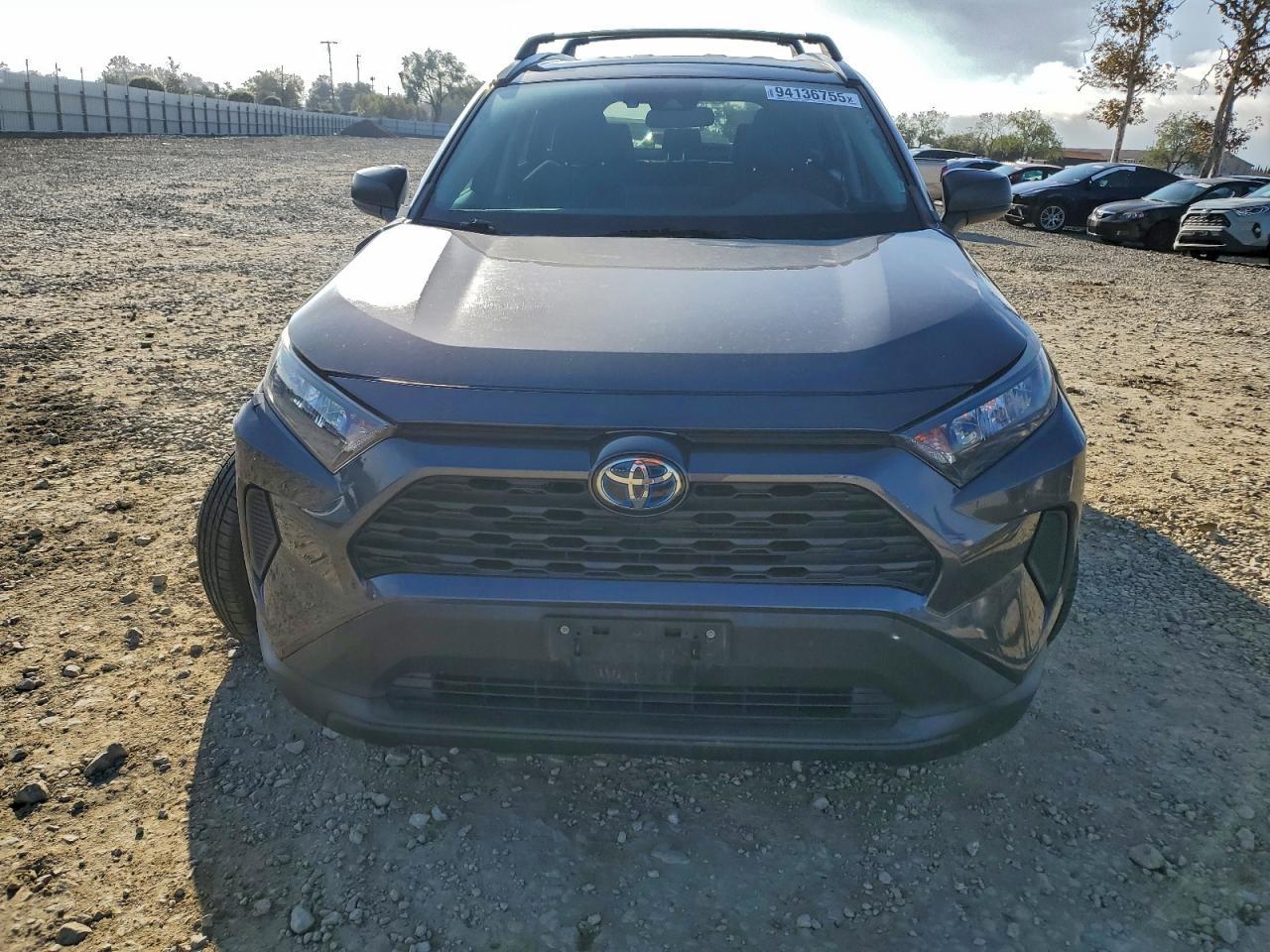 2019 Toyota Rav4 Hybrid Le - Image 5