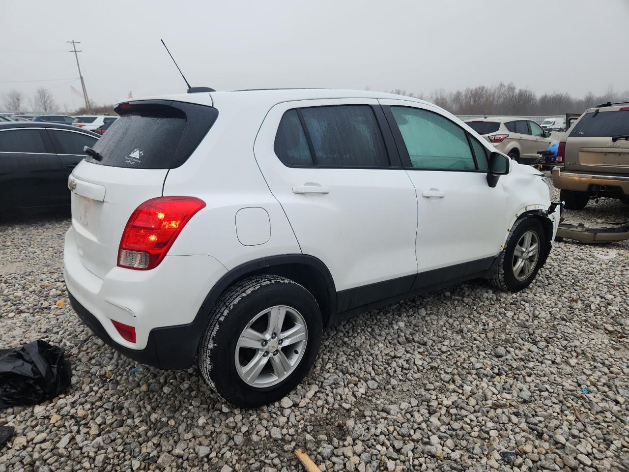 2020 Chevrolet Trax Ls - Image 3