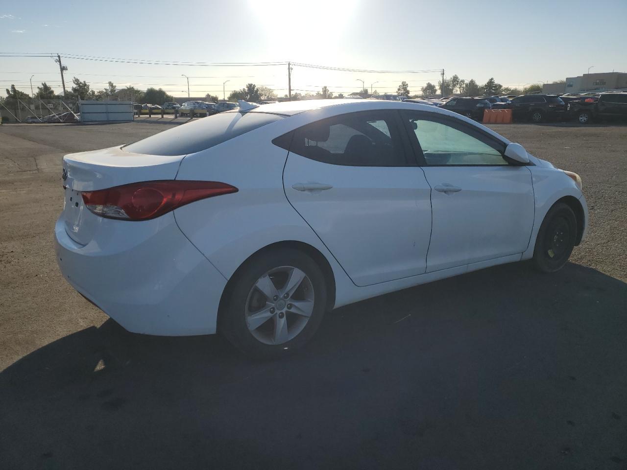 2013 Hyundai Elantra Gls - Фото 3