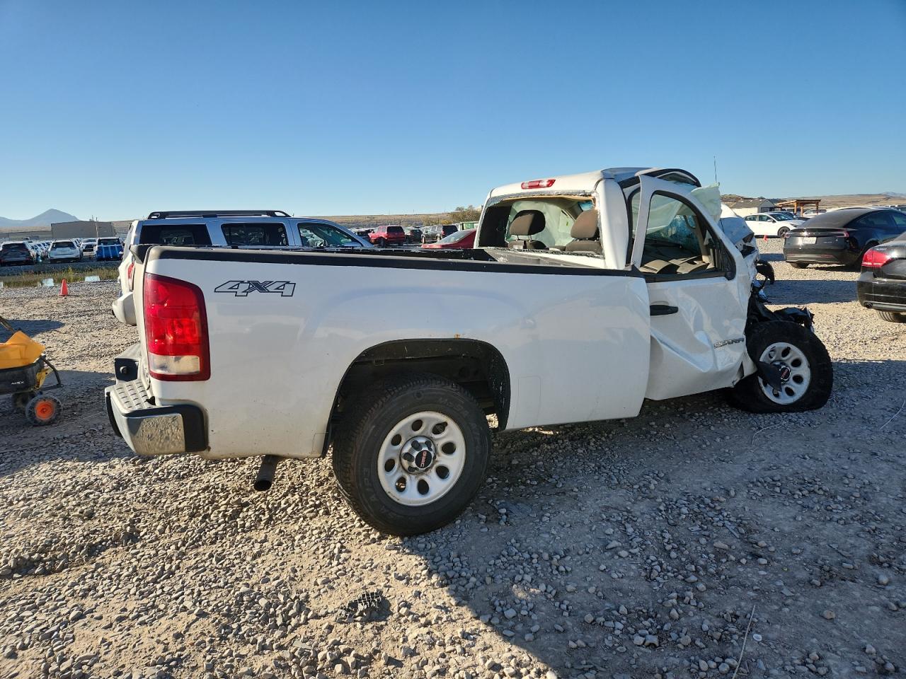 2010 GMC Sierra K1500 - Фото 3