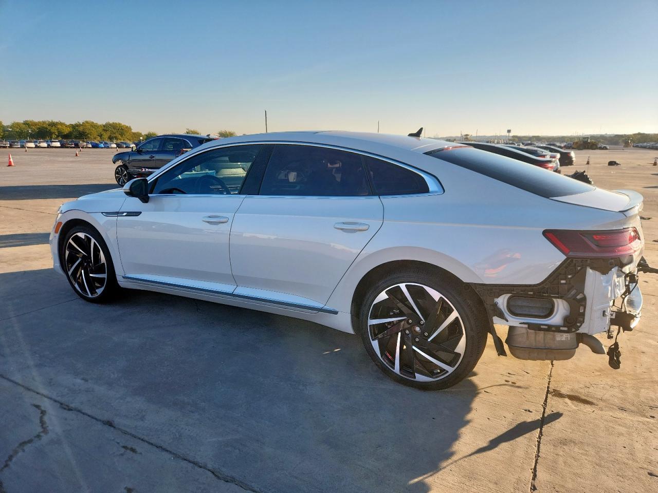2023 Volkswagen Arteon Sel Premium R-Line - Фото 2