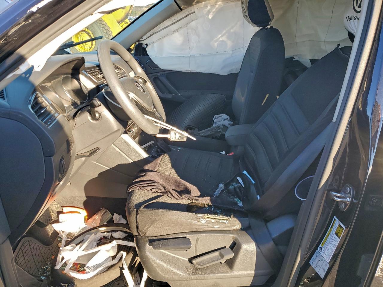 2018 Volkswagen Tiguan S - Фото 7