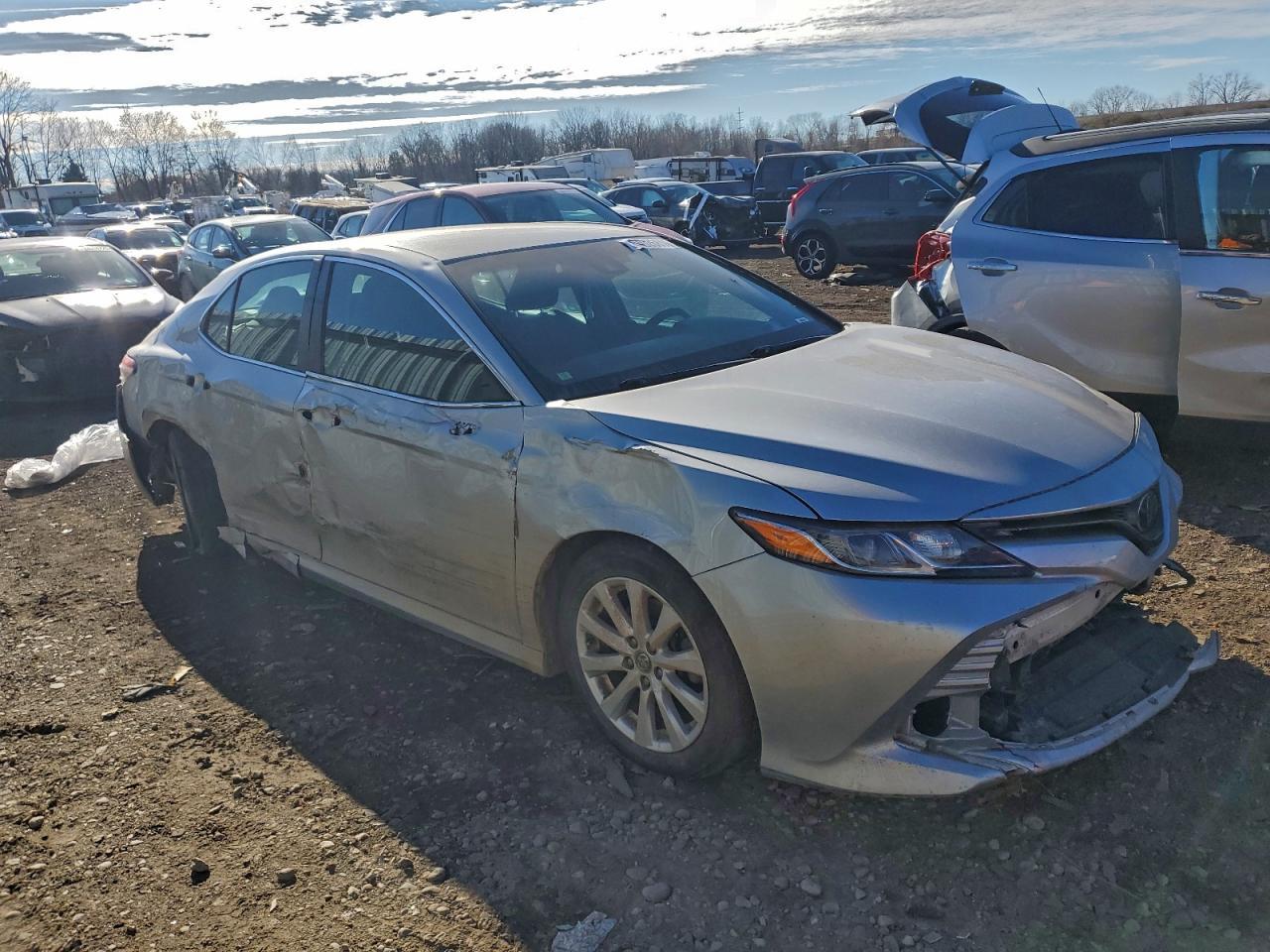 2018 Toyota Camry L - Фото 4