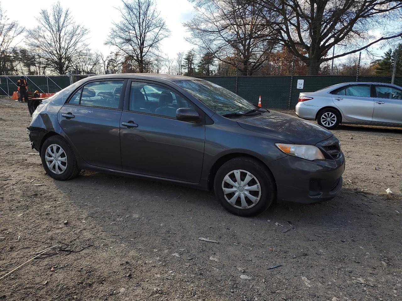2011 Toyota Corolla Base - Фото 4