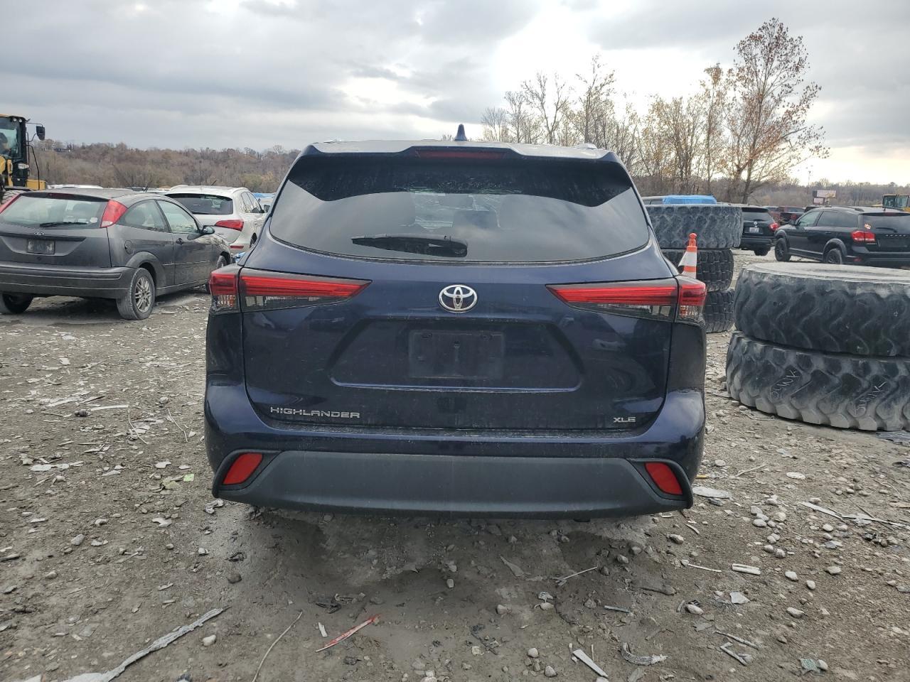 2021 Toyota Highlander Xle - Image 6
