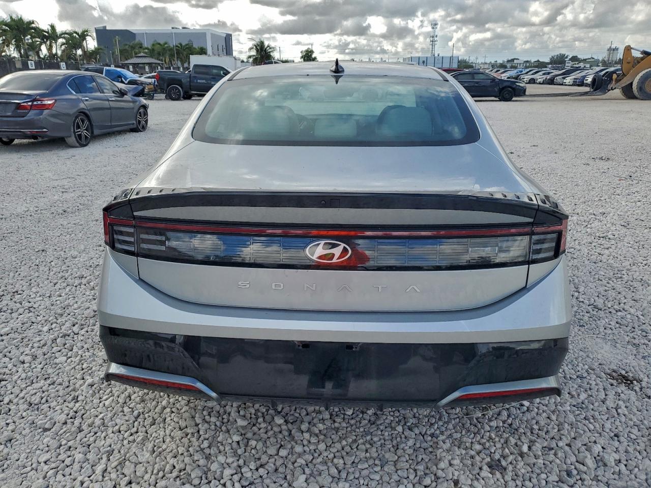2025 Hyundai Sonata Sel - Image 6