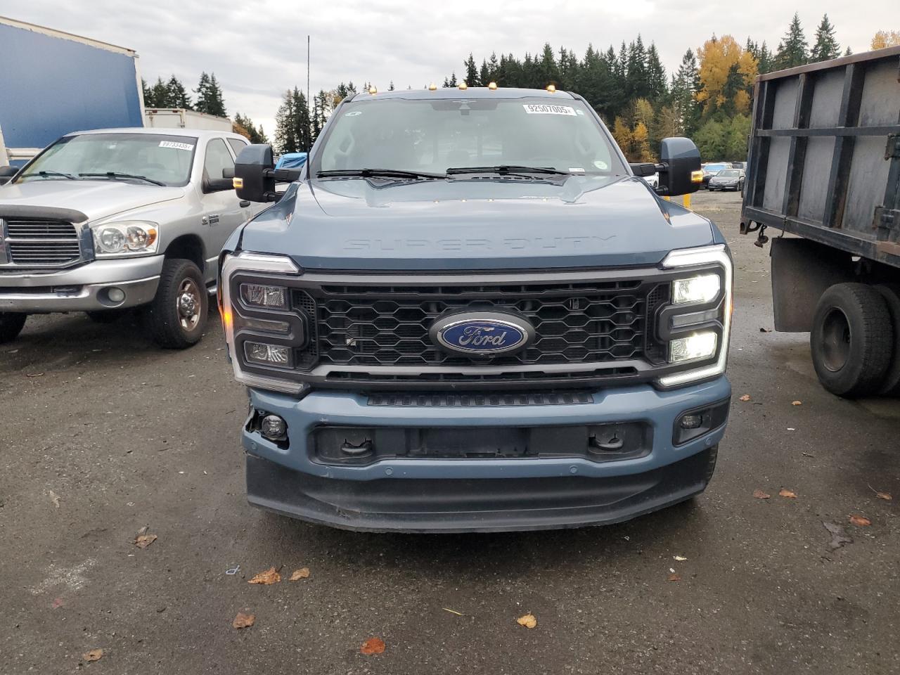 2023 Ford F350 Super Duty - Image 5