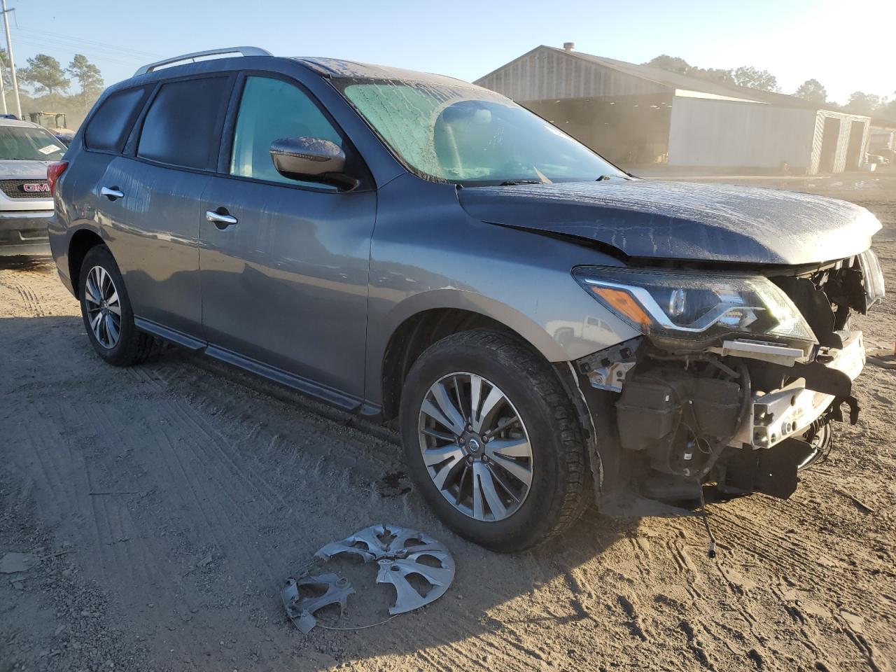 2017 Nissan Pathfinder S - Фото 4