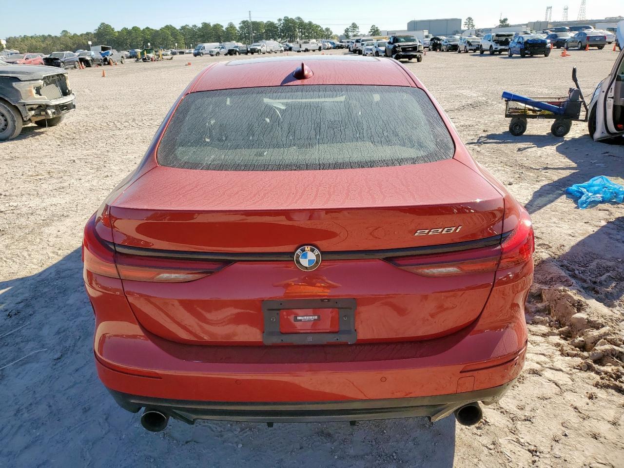 2022 BMW 228I - Фото 6