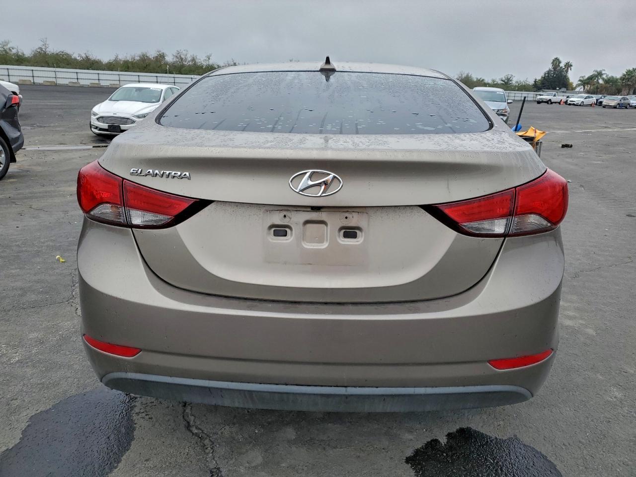 2016 Hyundai Elantra Se - Image 6