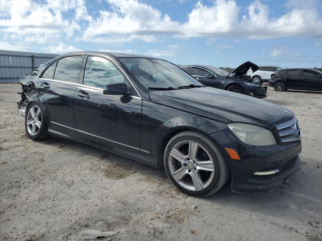 2011 Mercedes-Benz C 300 - Фото 4