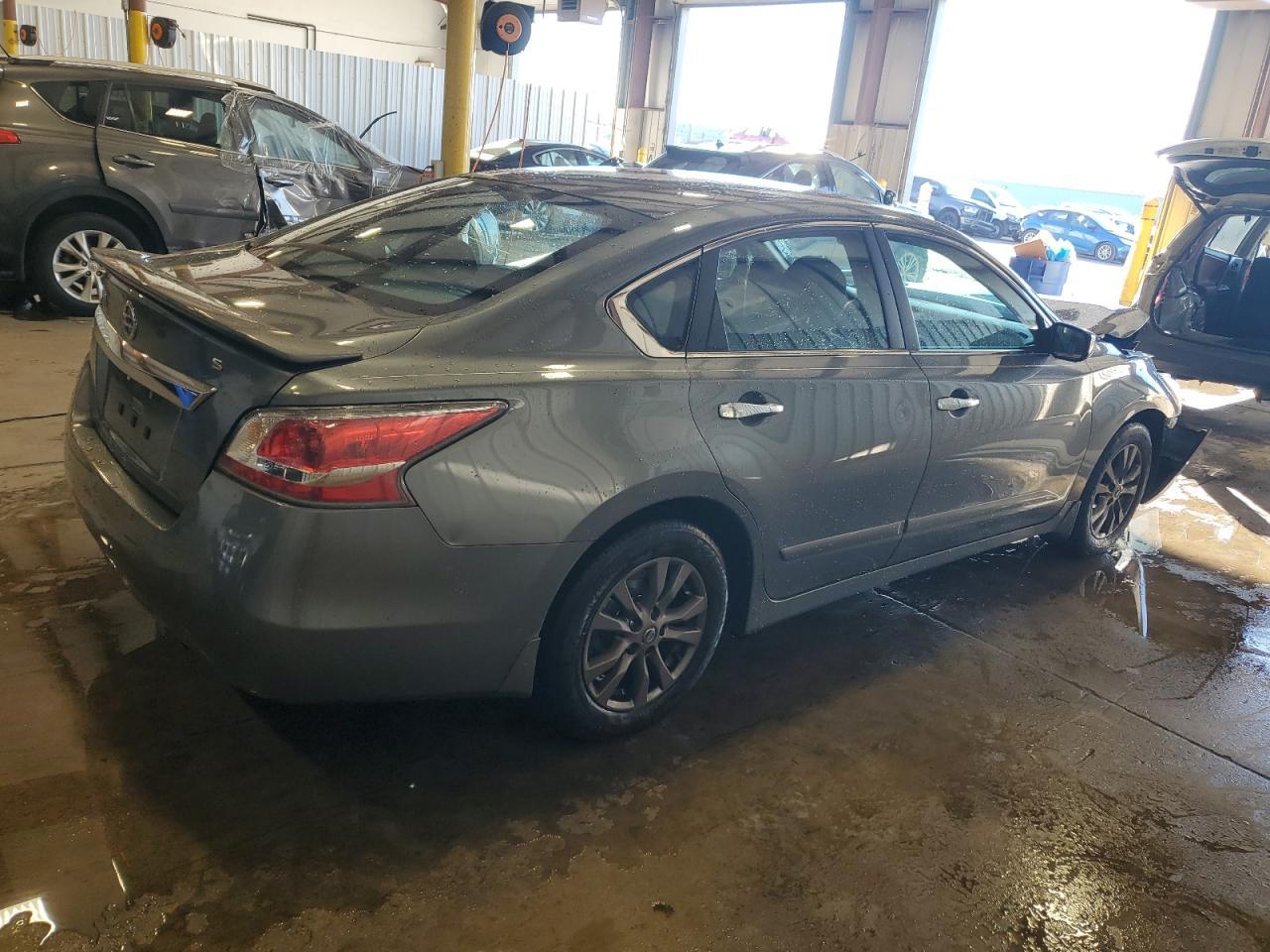 2015 Nissan Altima 2.5 - Image 3