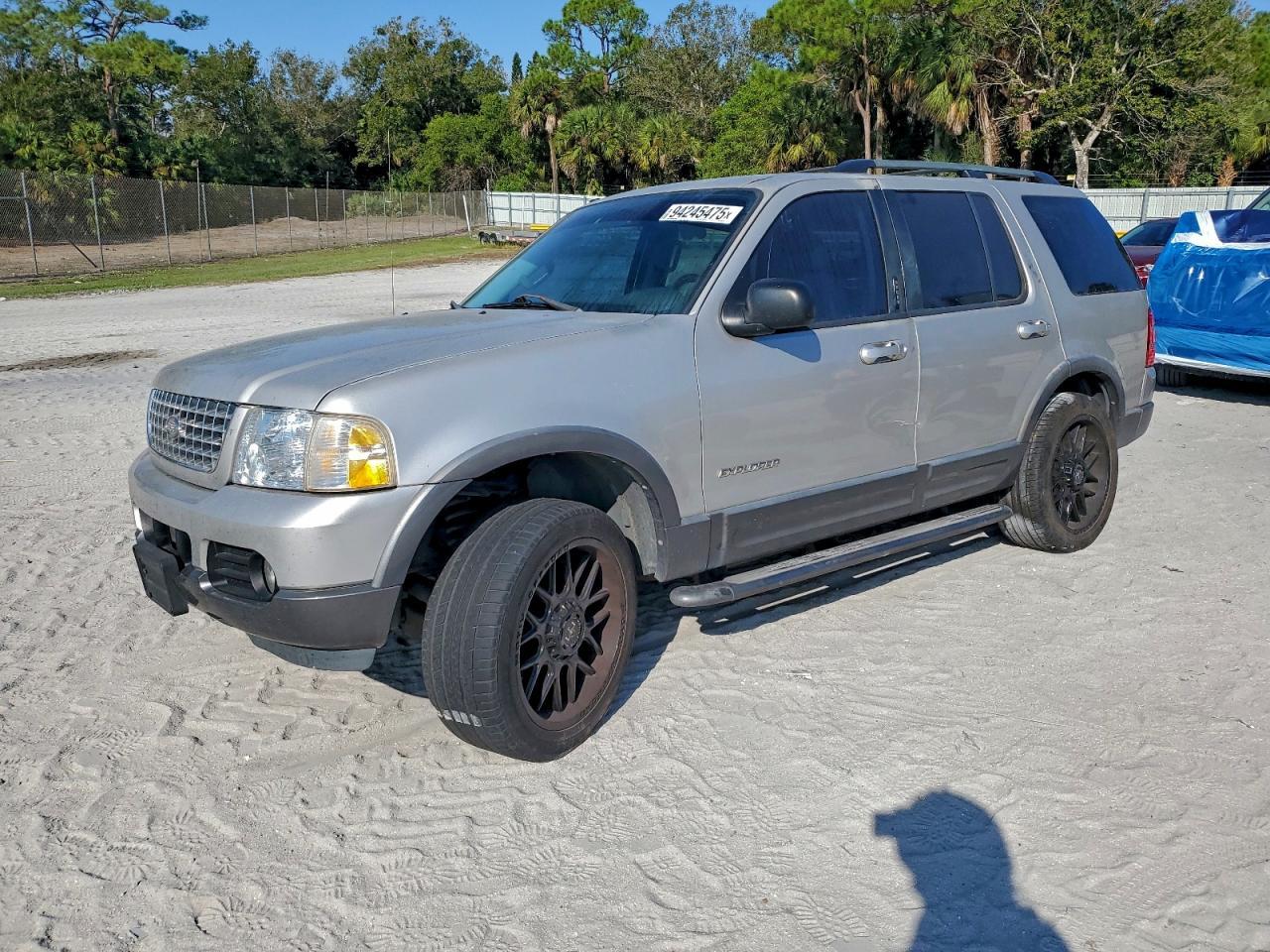 2004 Ford Explorer Xlt