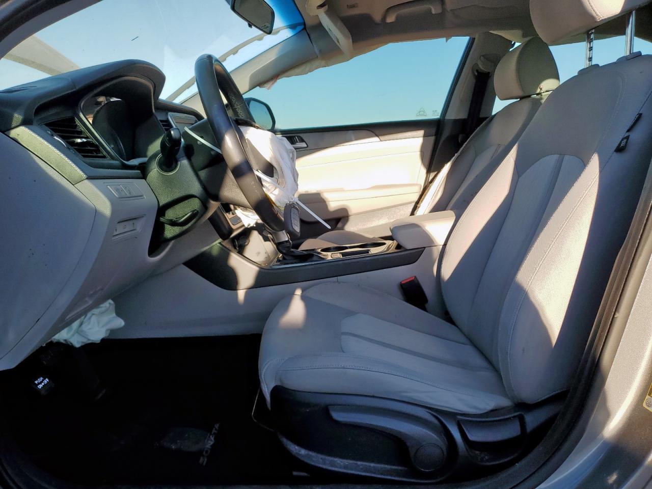 2018 Hyundai Sonata Hybrid - Image 7