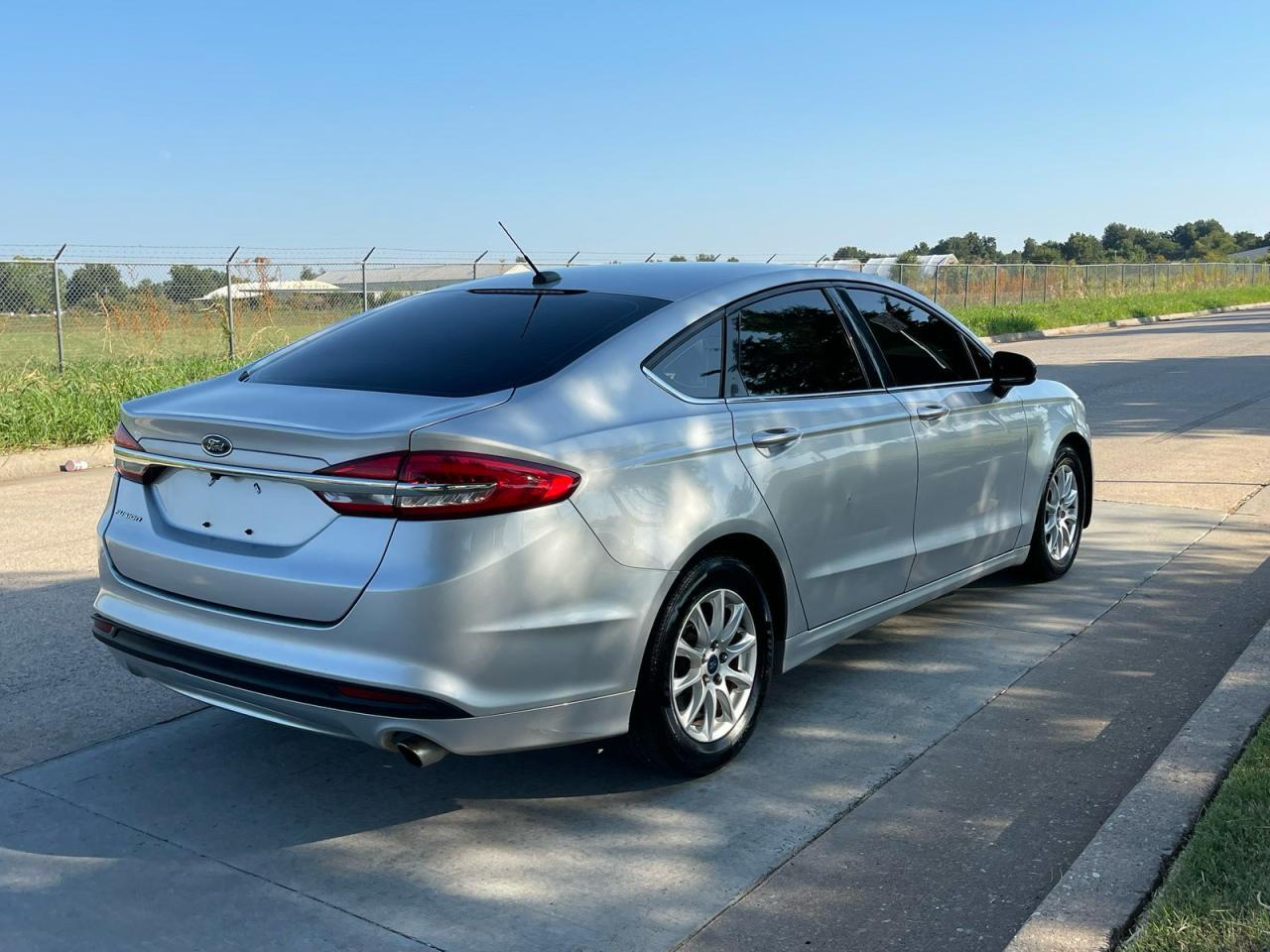 2018 Ford Fusion S - Фото 4