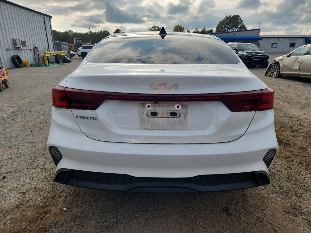 2023 Kia Forte Lx - Image 6