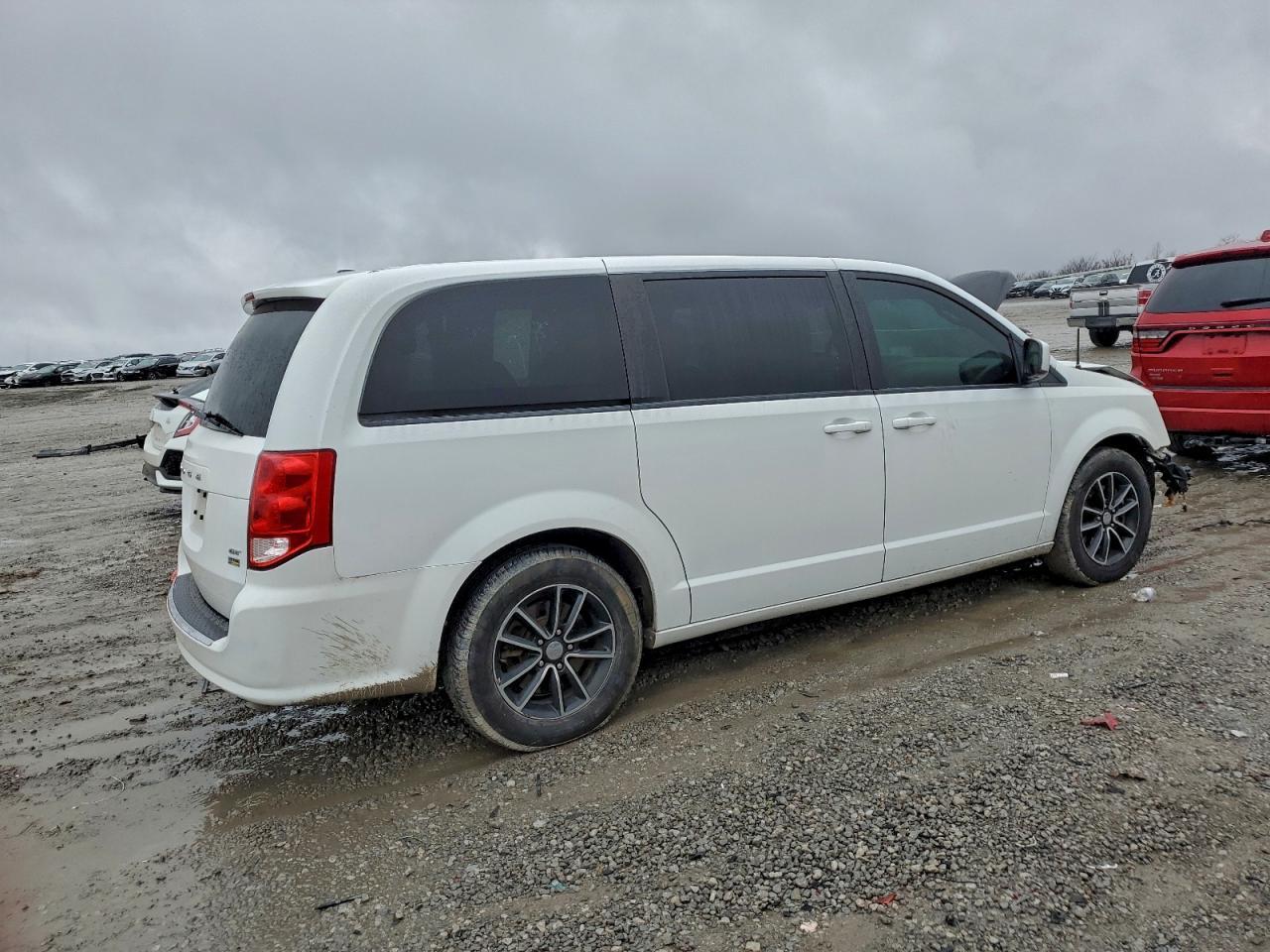 2019 Dodge Grand Caravan Gt - Image 3
